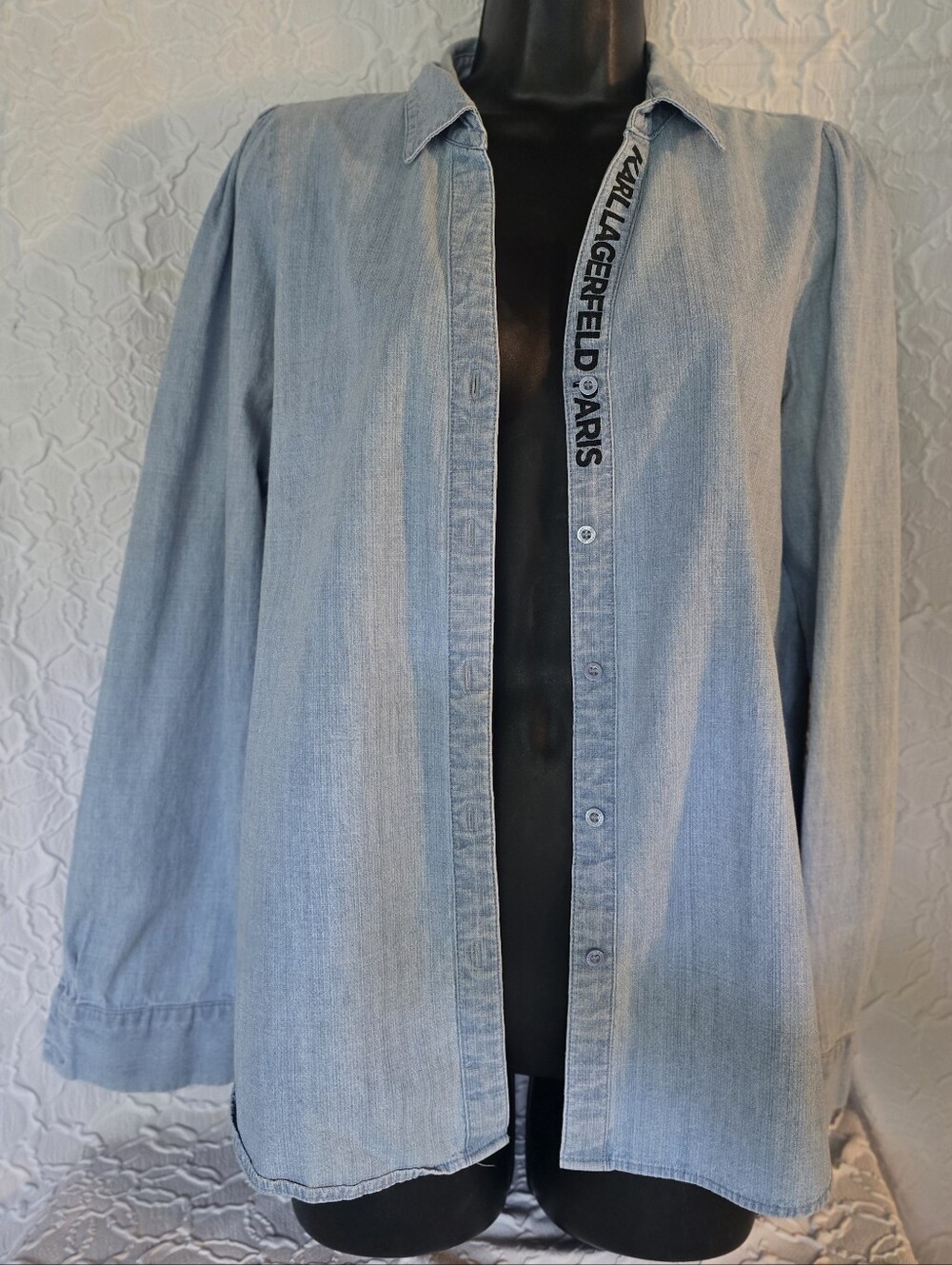 Karl Lagerfeld Paris Blue Denim Chambray Logo Button Up Top Shirt Women's SMALL
